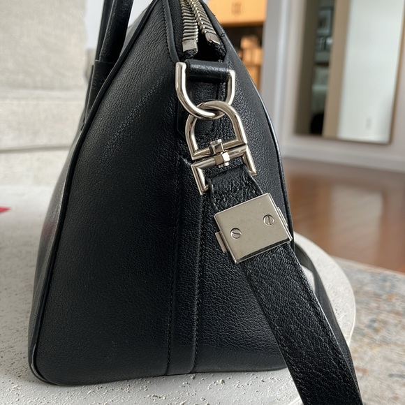 Givenchy Antigona Small Black - Picture 6 of 10